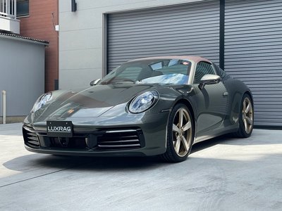 PORSCHE 911 - 8