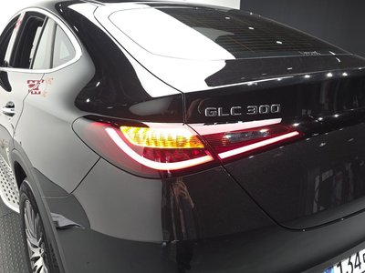 2025 Mercedes-BENZ GLC photo 10