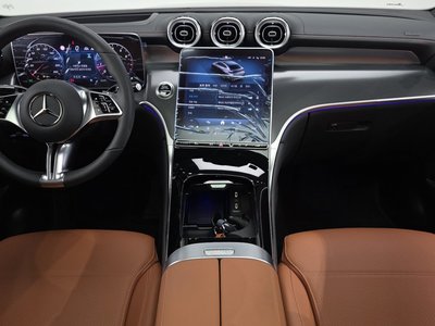 2025 Mercedes-BENZ GLC photo 5