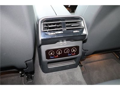 صورة مصغرة 13 لـ 2024 BMW 5 SERIES