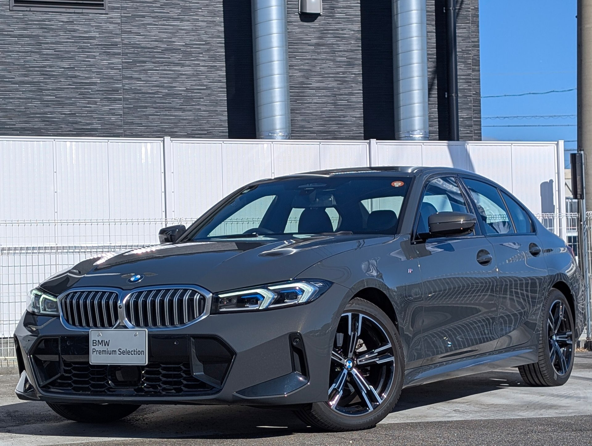 BMW 3 SERIES - View 1