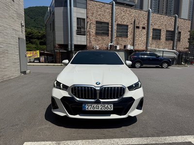 BMW 5 SERIES