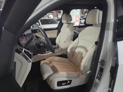 2025 BMW X5 thumbnail 11
