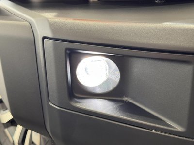 2025 Toyota LAND CRUISER 70 — миниатюра 10