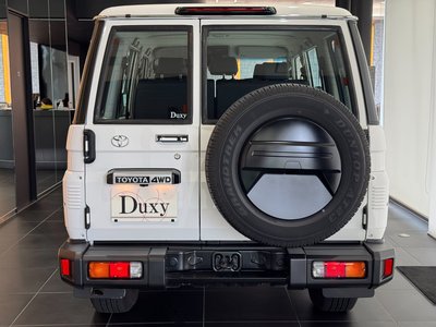 2025 Toyota LAND CRUISER 70 — миниатюра 20