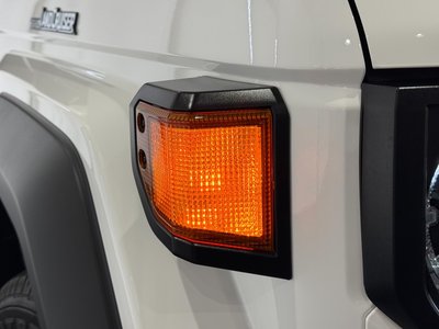 2025 Toyota LAND CRUISER 70 — миниатюра 11