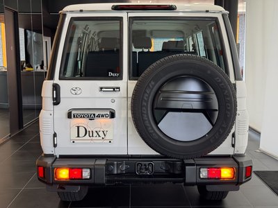 2025 Toyota LAND CRUISER 70 — миниатюра 21