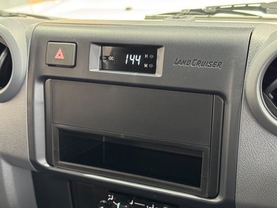 2025 Toyota LAND CRUISER 70 — миниатюра 72