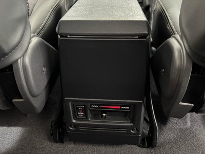 2025 Toyota LAND CRUISER 70 — миниатюра 40