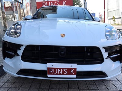 PORSCHE MACAN - 5