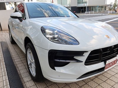 PORSCHE MACAN - 7