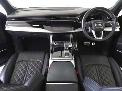 2023 AUDI Q8 — фото 7