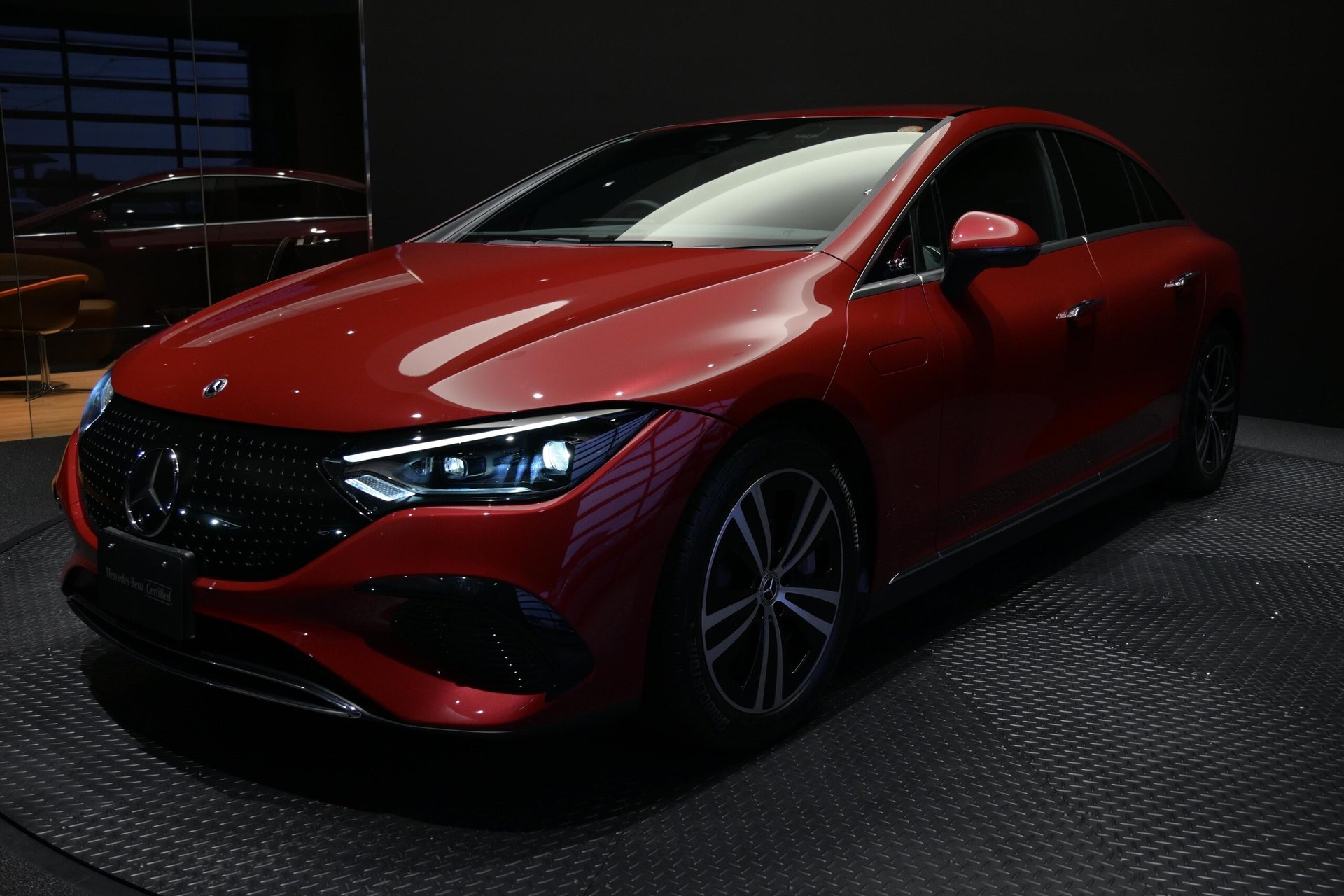 MERCEDES-BENZ EQE - View 1