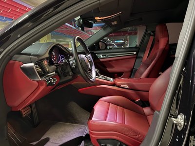 PORSCHE PANAMERA - 4