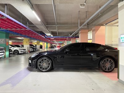 PORSCHE PANAMERA - 2