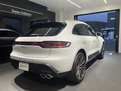 PORSCHE MACAN - 5