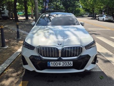 BMW 5 SERIES - 1