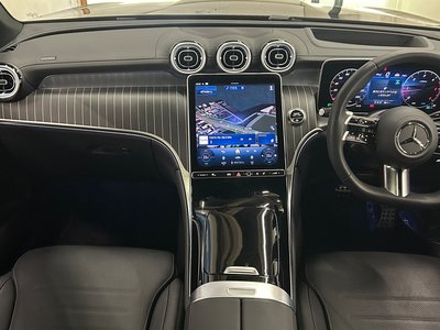 MERCEDES-BENZ GLC - 10