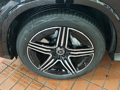 MERCEDES-BENZ GLC - 4