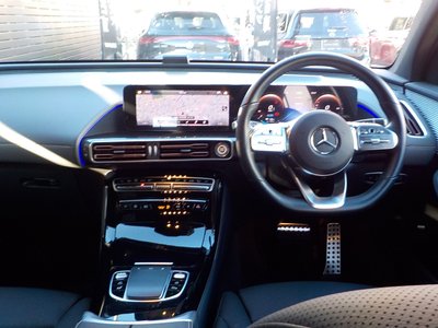 MERCEDES-BENZ EQC - 10