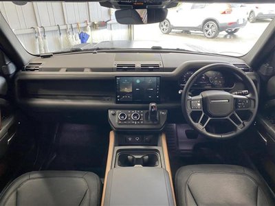صورة 7 لـ 2024 LAND Rover DEFENDER