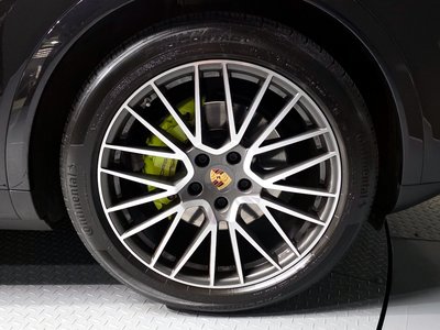 PORSCHE CAYENNE - 8