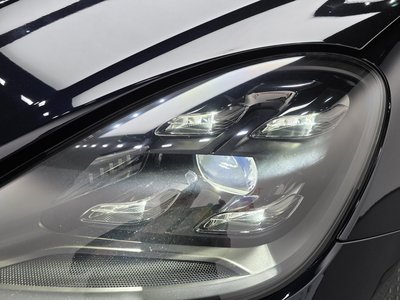 PORSCHE CAYENNE - 9