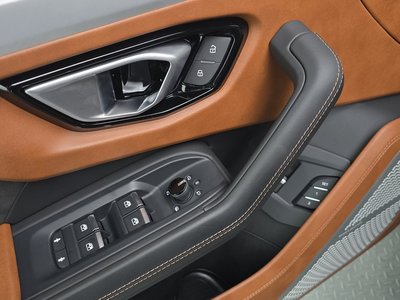 2020 Lamborghini URUS 缩略图 28