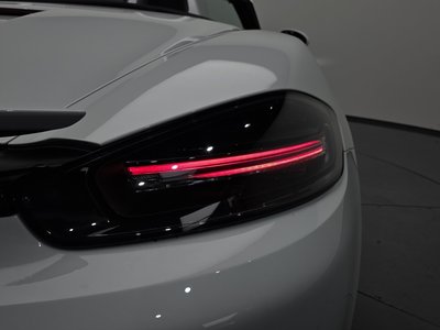 صورة 10 لـ 2022 Porsche 718