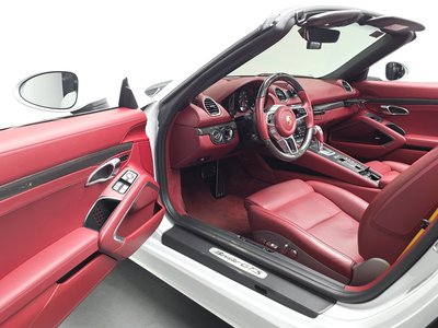 صورة مصغرة 13 لـ 2022 Porsche 718