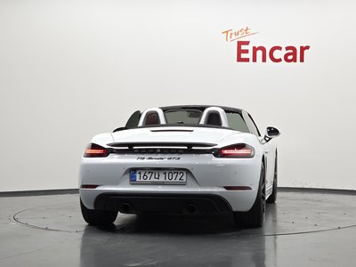 صورة 4 لـ 2022 Porsche 718