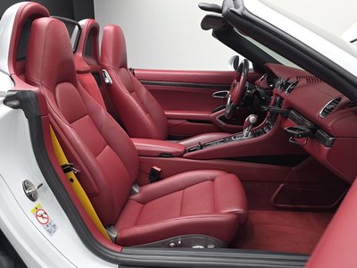 صورة مصغرة 16 لـ 2022 Porsche 718