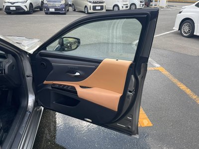 صورة مصغرة 40 لـ 2024 Lexus ES