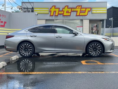 صورة 10 لـ 2024 Lexus ES