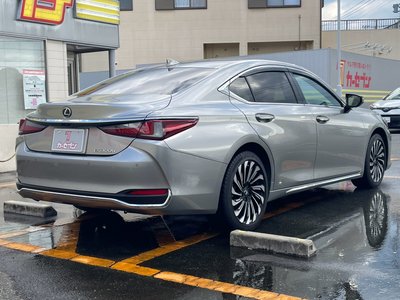 صورة 9 لـ 2024 Lexus ES
