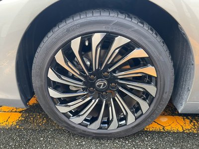 صورة مصغرة 25 لـ 2024 Lexus ES