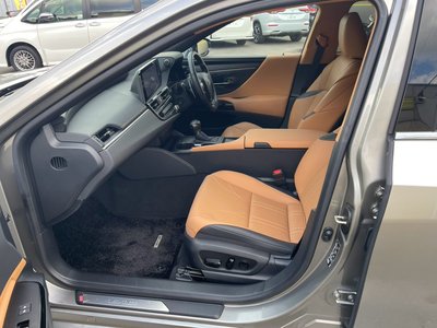 صورة مصغرة 51 لـ 2024 Lexus ES