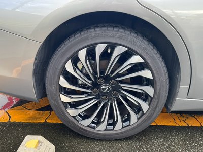 صورة مصغرة 24 لـ 2024 Lexus ES