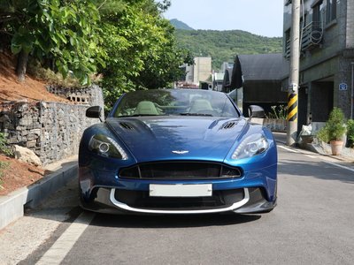ASTON MARTIN VANQUISH S - 2
