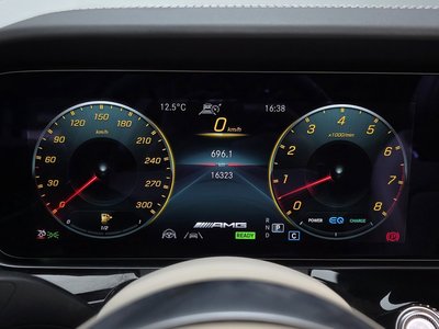 MERCEDES-BENZ GT AMG - 8