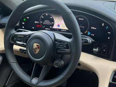 2023 Porsche TAYCAN — миниатюра 20