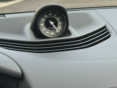 2023 Porsche TAYCAN — миниатюра 17
