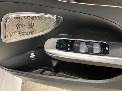 صورة مصغرة 18 لـ 2023 MERCEDES-BENZ C-CLASS