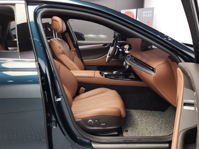 GENESIS G80 (RG3) - 10