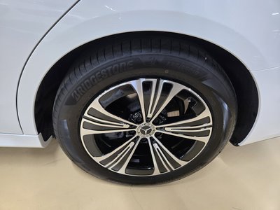 MERCEDES-BENZ E-CLASS - 2