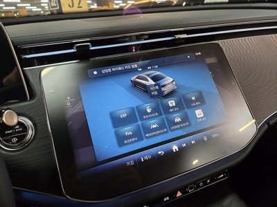 MERCEDES-BENZ E-CLASS - 9