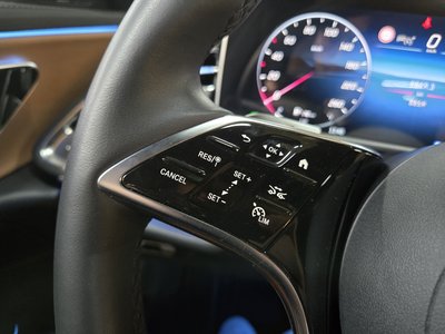 MERCEDES-BENZ E-CLASS - 8