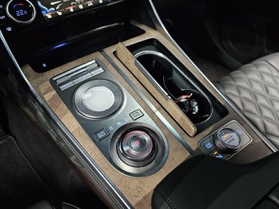 صورة 9 لـ 2021 Genesis GV80