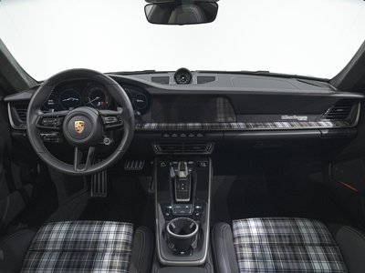صورة مصغرة 32 لـ 2025 Porsche 911