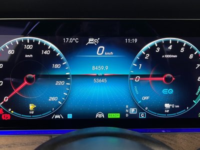 MERCEDES-BENZ E-CLASS - 8